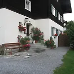 Haus Klinger Apartment *